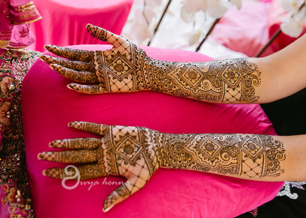 2015 Mehndi Maharani Finalist Divya Henna