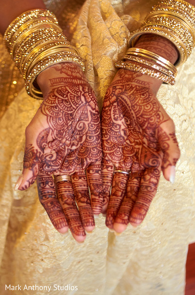 Mehndi Hands