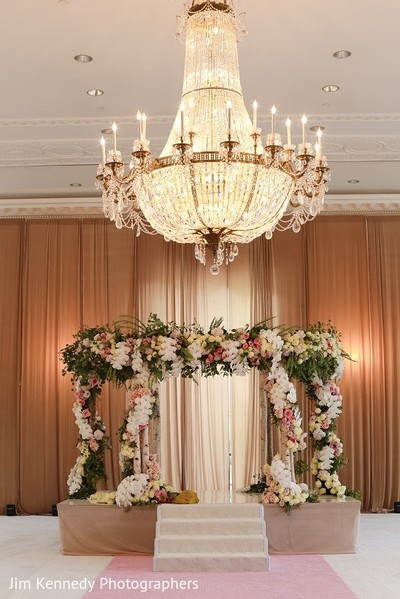 Floral & Decor