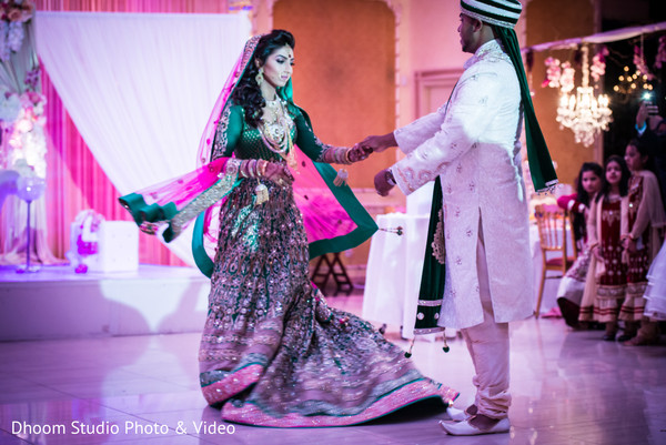 28 Picture Perfect Wedding Poses For Indian Couples To Try - Eternity