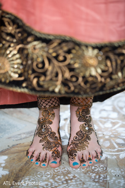 80+ Must-Try Arabic Mehndi Designs