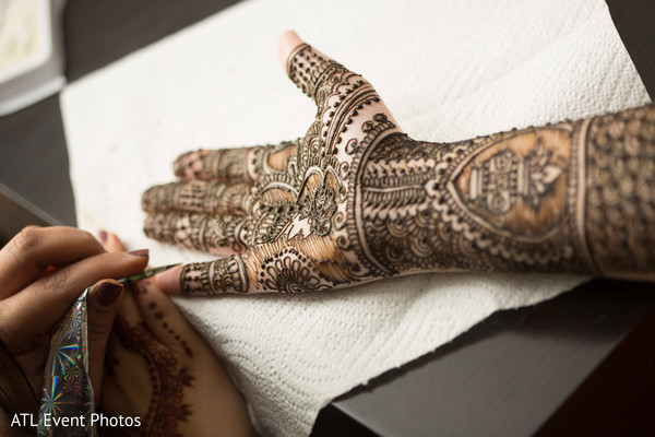 Mehndi Hands