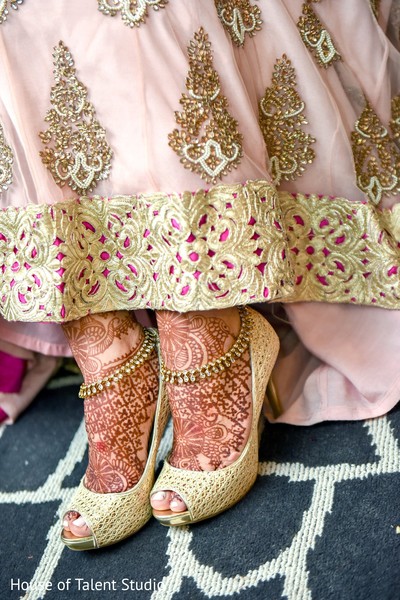 mehndi for feet