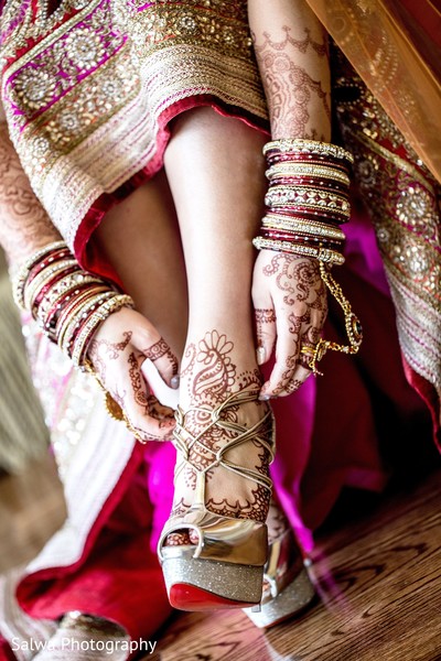 mehndi feet