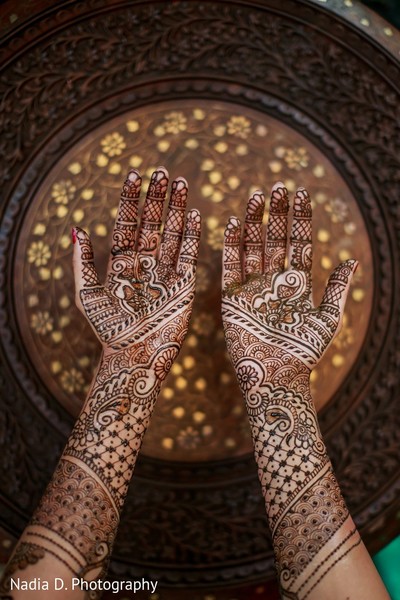 One more practice design with #dulhan and #musicinstrument for #bridalhenna  #bridalmehndi #henna #hennaart #lvhenna #lasve… | Bridal henna, Henna art,  Bridal mehndi