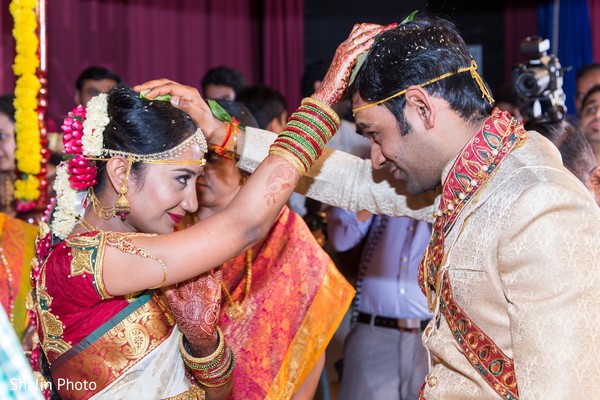 traditional south indian wedding couple