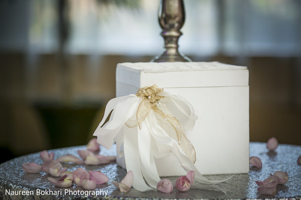 reception floral and decor