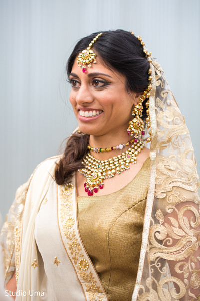 bridal lengha details and bridal jewelry