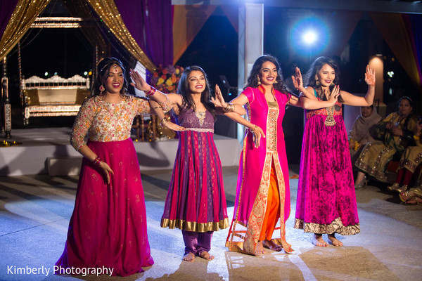 mehndi party performances