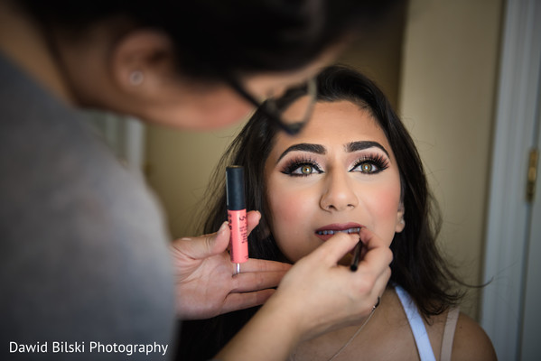 indian bride getting ready