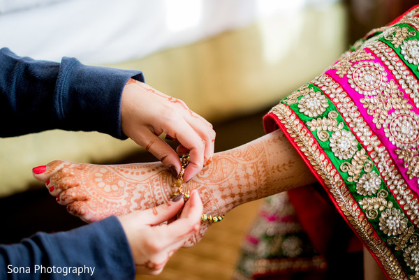 mehndi feet