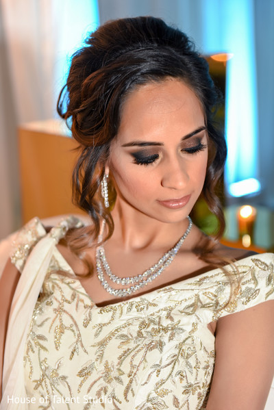 indian bride reception portrait