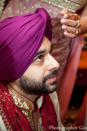Closeup of Indian groom at Sikh Indian wedding.