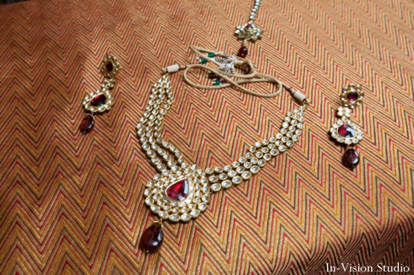 indian bridal wedding jewelry in gold and ruby