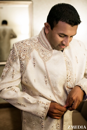 Indian groom wears traditional indian groom's clothing