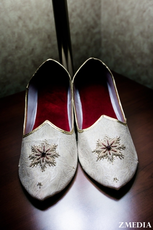Traditional grooms shoes for indian wedding ceremony